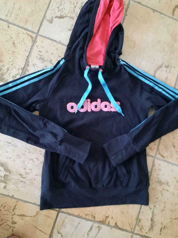 Adidas Sweatshirt Hoodie Kapuzenpullover in Freising