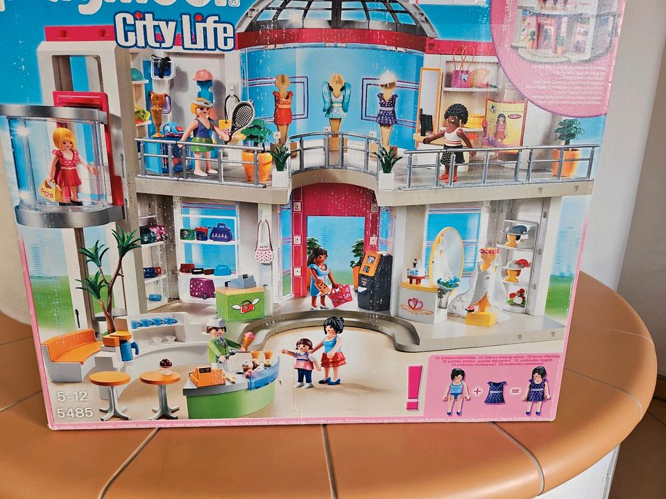 Playmobil Shopping Center 5485 City life Boutique viel Zubehör in Gräfendorf