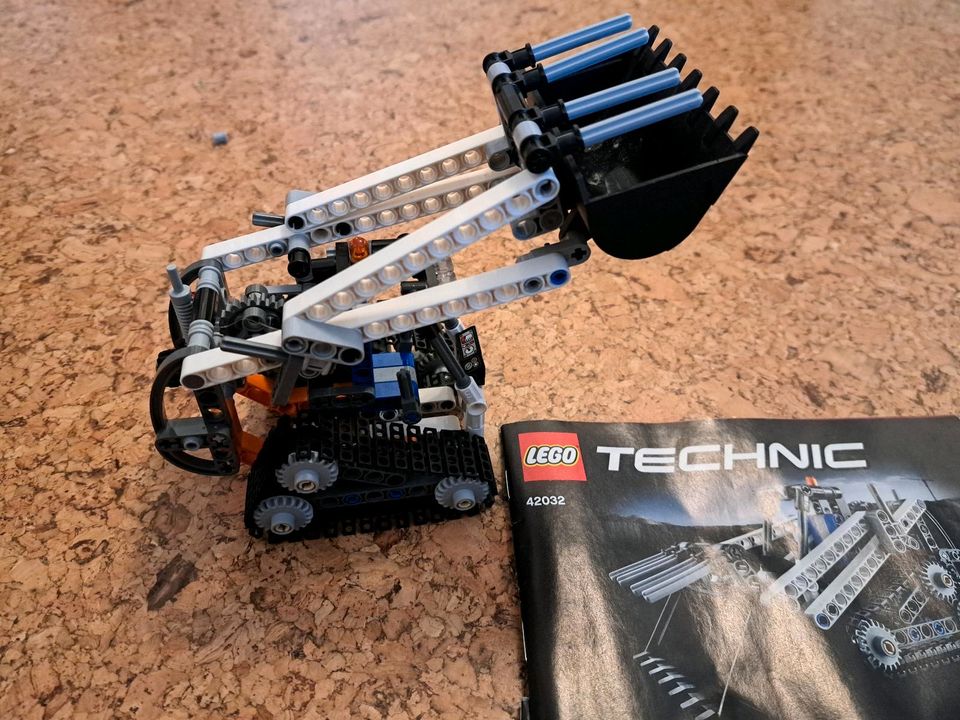 Lego Technic Raupenlader Set Nr. 42032 in Oderwitz