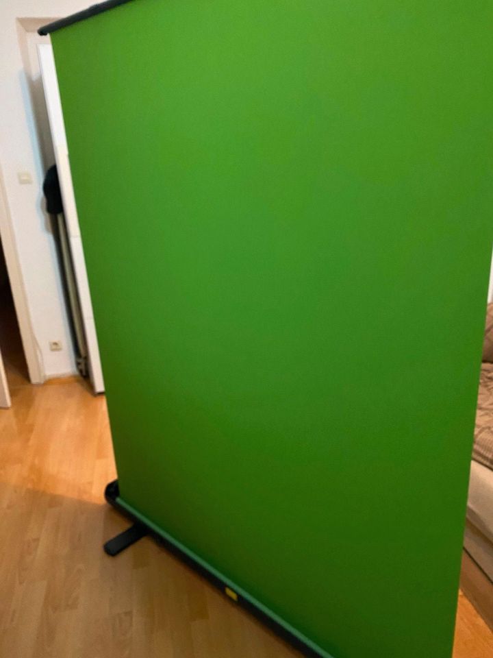Elgato Greenscreen - ausfahrbar (wie neu) in Düsseldorf