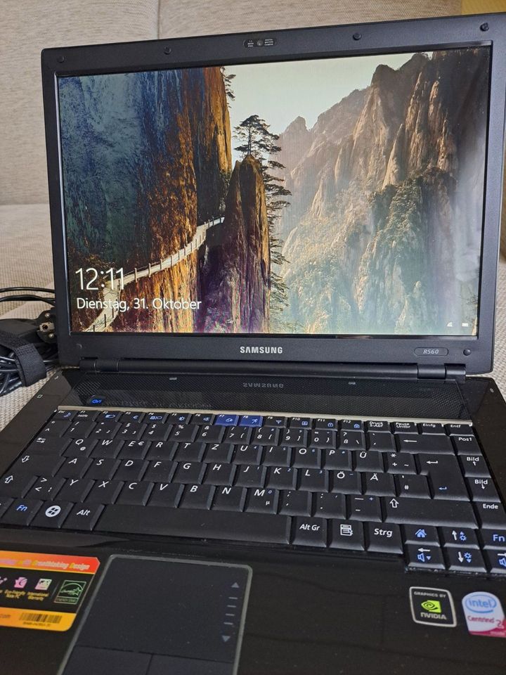 Notebook Samsung NP-R560 Aura P8400, Win 10Pro, 240GB SSD, in Halle