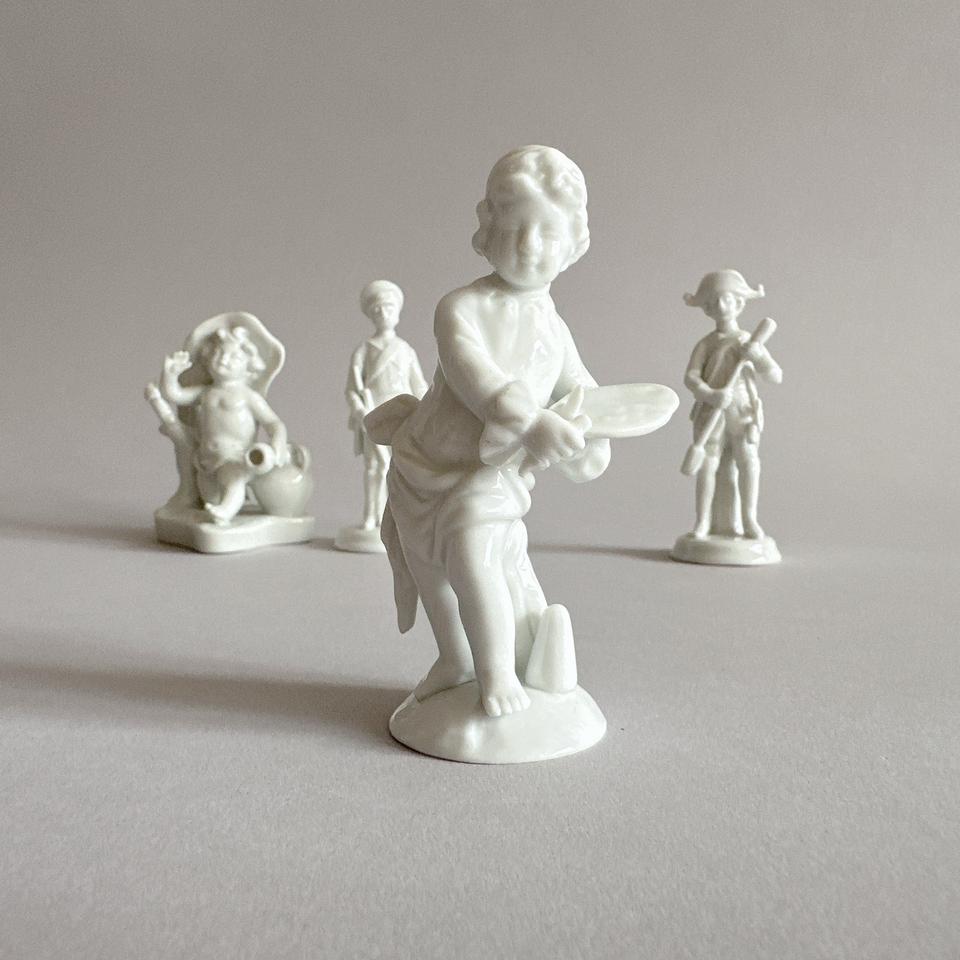 Volkstedt Porzellanfiguren 4er-Set – Klassische Sammlerstück in Backnang