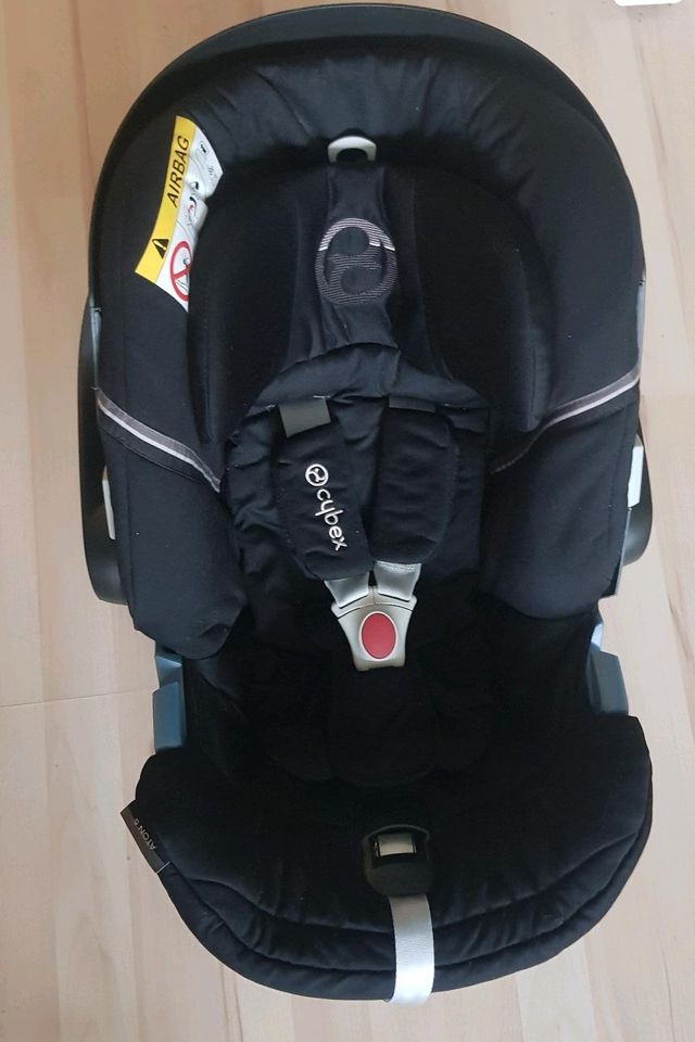 Cybex Babyschale und Basisstation (ATON 5 Gold und Base 2-fix) in Hamburg