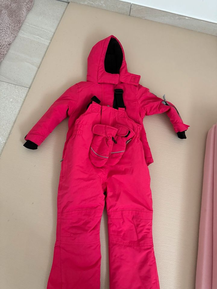 Schnee Anzug Jacke,Hose,Handschuhe als Set Gr. 98 in Hückelhoven