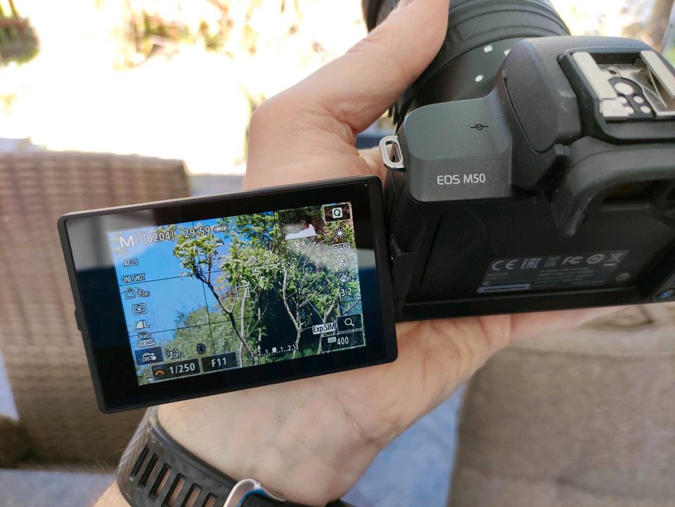 Canon EOS M50 top Zustand mit Zubehör in Althegnenberg