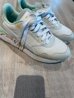 Puma Sneaker wie neu! Gr. 39 Niedersachsen - Estorf Vorschau