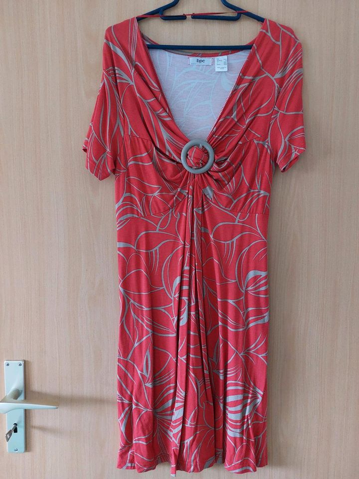 Kleid Größe 40/42 in Werder (Havel)