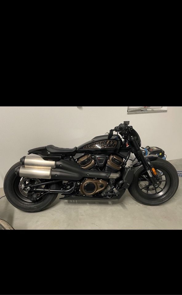 Harley Davidson Sportster S in Sonnen