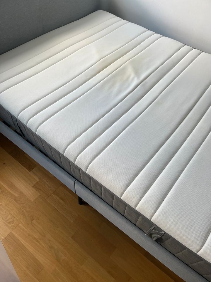 Ikea Bettgestell „Slattum“ 140x200cm in München