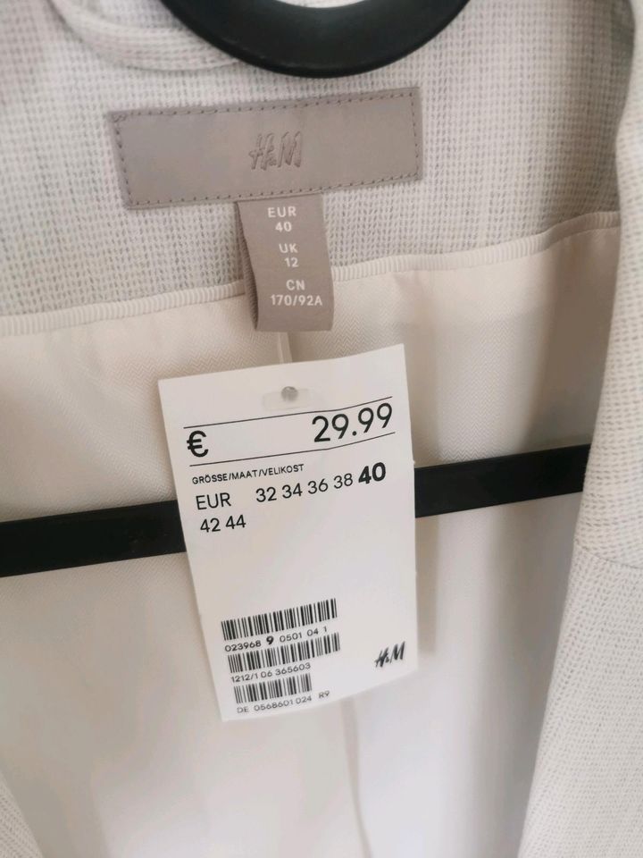 NEU Anzug Set hellgrau H&M mit Etikett in Frankfurt am Main