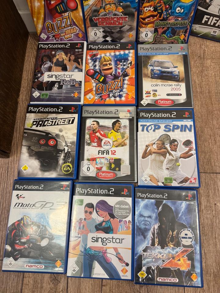 Play Station 2 mit viel Zubehör 19 Spiele Buzz Singstar PS in Limbach-Oberfrohna