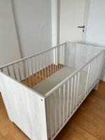 Baby-/Kinderbett „Lara“ von Hauke / grau/weiß meliert Lindenthal - Köln Sülz Vorschau