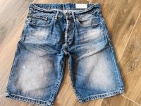 Neuwertige Shorts Jeans, kurze Hose blau von Esprit in Größe W31 Bayern - Gottfrieding Vorschau