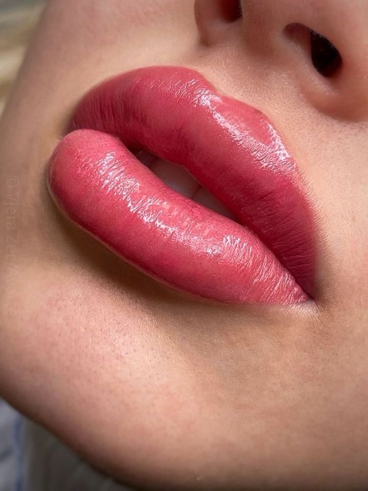 Lippenpigmentierung im Salon in Gelsenkirchen