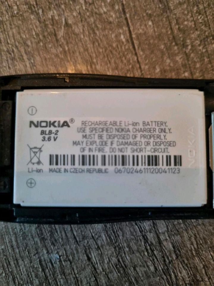 Nokia 8210 Handy in Berlin