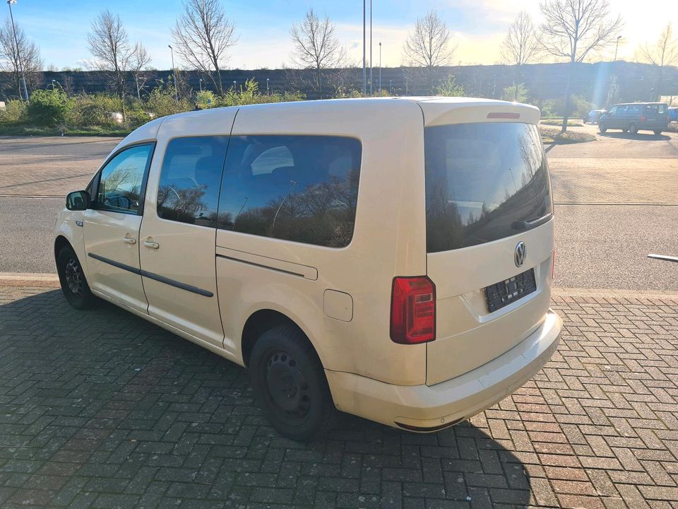 Volkswagen Caddy Diesel 2.0  Maxi 7 Sitzer mit Schwenksitz in Düsseldorf