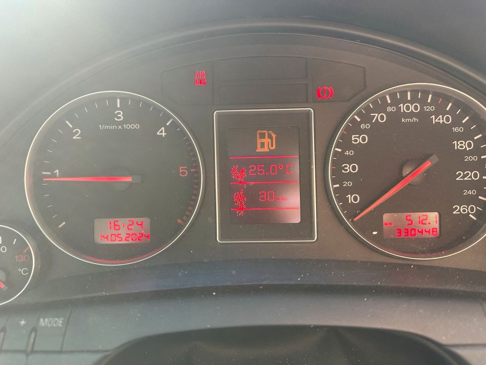 Audi A4 b6 1.9 tdi in Nobitz