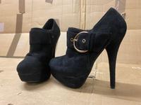 Sehr hohe Pumps High Heels BelleWomen Gr.36 schwarz 14 cm Plateau München - Trudering-Riem Vorschau
