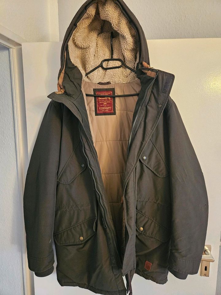 Olivgrün Winterjacke von Jack & Jones in Berlin