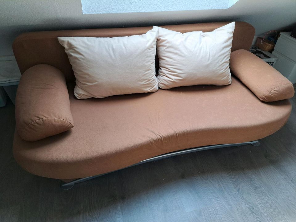 Schlafsofa, Couch mit Schlaffunktion in Duisburg