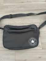 Converse Schultertasche grau Schleswig-Holstein - Bornhöved Vorschau