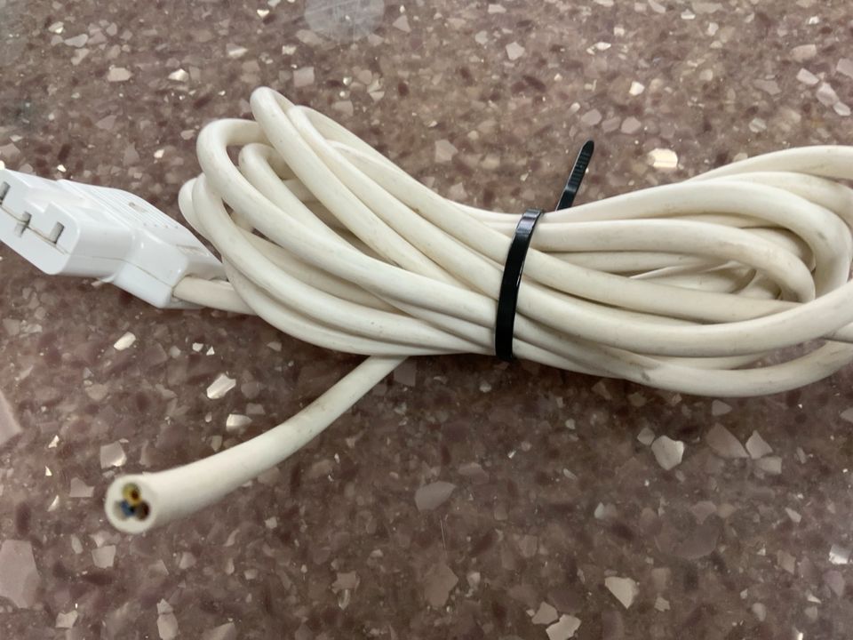 Kabel inkl. Stecker- Winkelstecker für Pfaff Nähmaschinen in Norderstedt