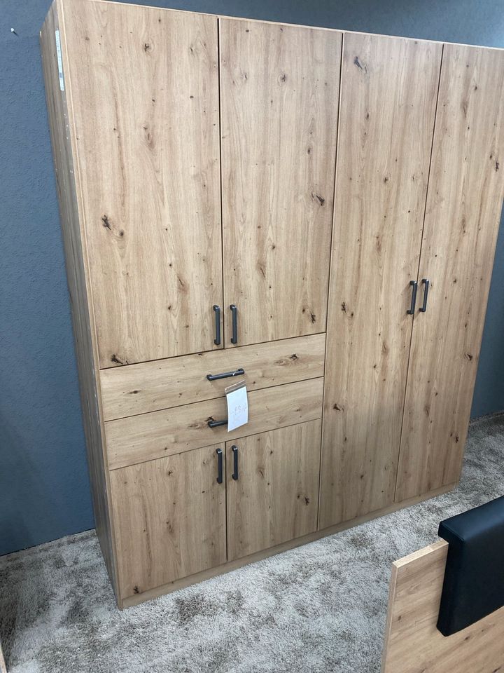 NEU! Schrank/ Drehtürenschrank / 6trg. Kleiderschrank 6059 in Sigmaringen