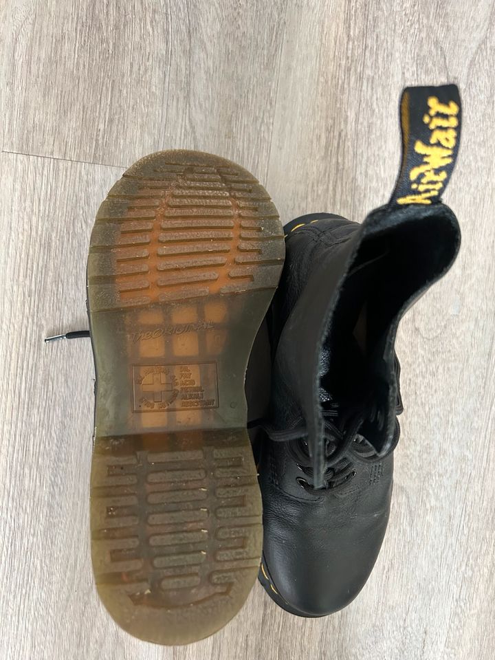 Dr. Martens Boots Gr. 39 in Neuss