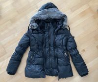 Tolle WINTERJACKE von KHUJO Senlin Schwarz Kapuze Fell Gr M TOP Hannover - Herrenhausen-Stöcken Vorschau