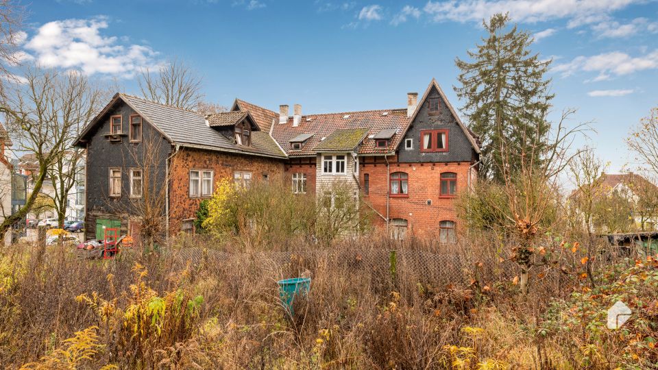 Sanierungsbedürftiges MFH mit 6 Wohneinheiten und sehr großem Grundstück in Sonneberg-Köppelsdorf in Sonneberg