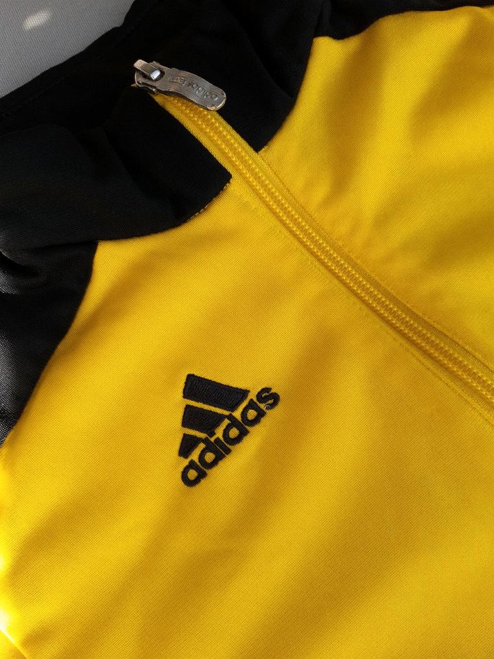 Adidas Sportjacke 140 in Bochum