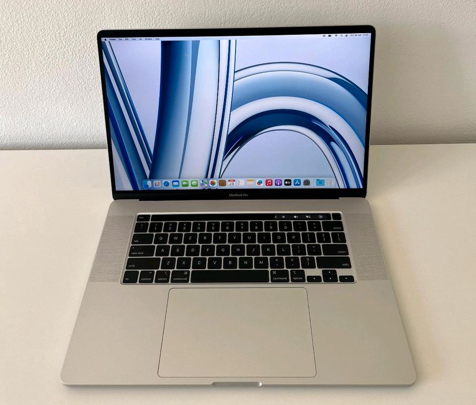 Macbook Pro 2019 16zoll in München