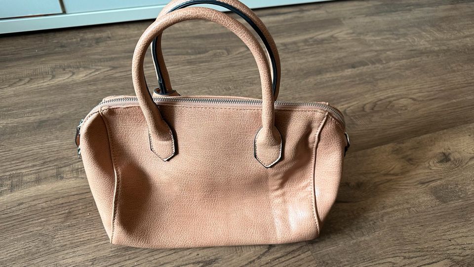 Handtasche zu verkaufen in Tornesch