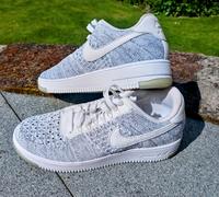 Nike Air Sneaker Schuhe weiß 7,5 42 Baden-Württemberg - Wildberg Vorschau