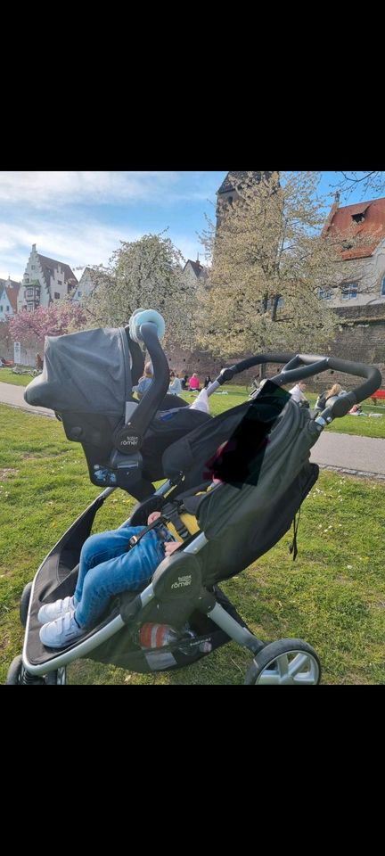 Britax Römer Doppelkinderwagen in Senden