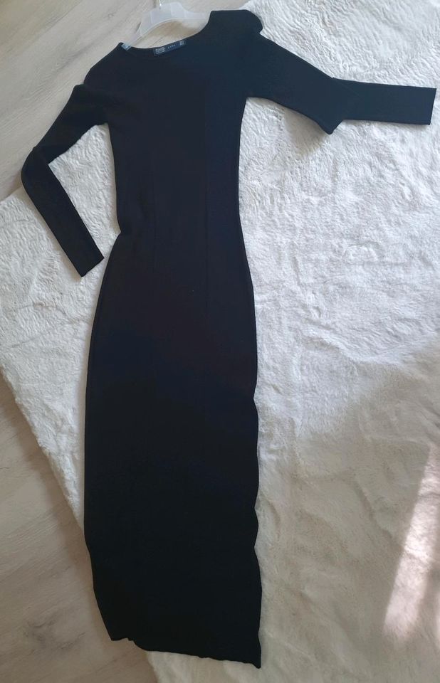 ZARA KLEID ,STRICKKLEID stretch in Hamburg