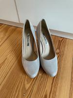 Tamaris Pumps schimmernd Silber Gold Creme Kiel - Hassee-Vieburg Vorschau
