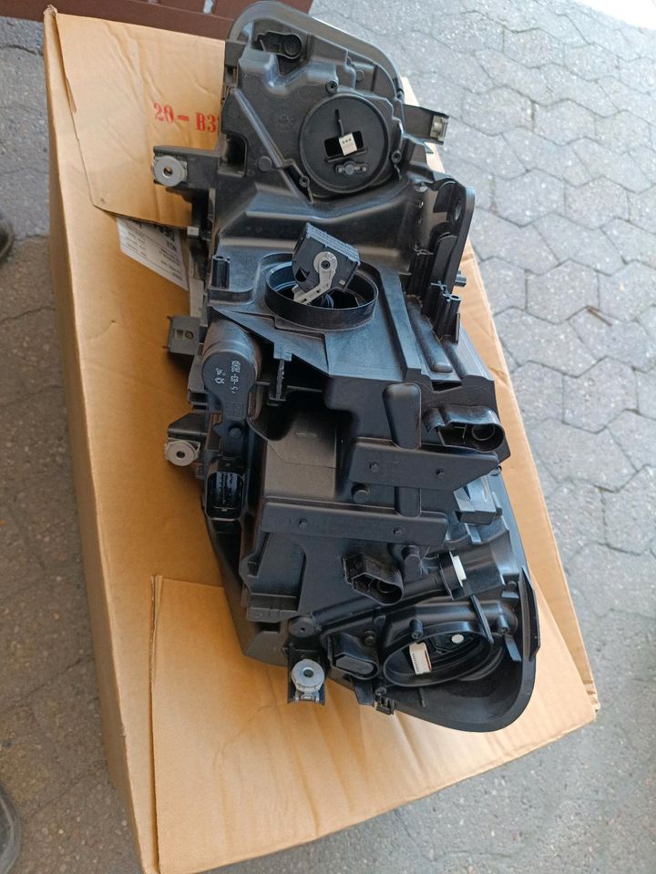 BMW 2 F45 / 030129023407 Scheinwerfer vorne 873864204 in Hanau