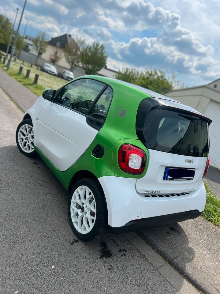 Smart ForTwo coupé 60kW electric drive Batterie - in Wesseling