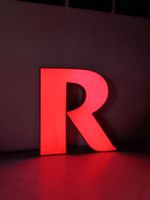 Reklame "R" rot, beleuchtet UNIKAT Mecklenburg-Strelitz - Landkreis - Friedland Vorschau