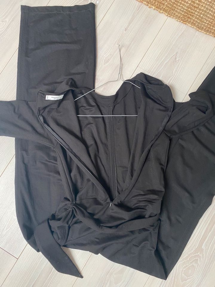 Jumpsuit schwarz Gr L Mango in Moers