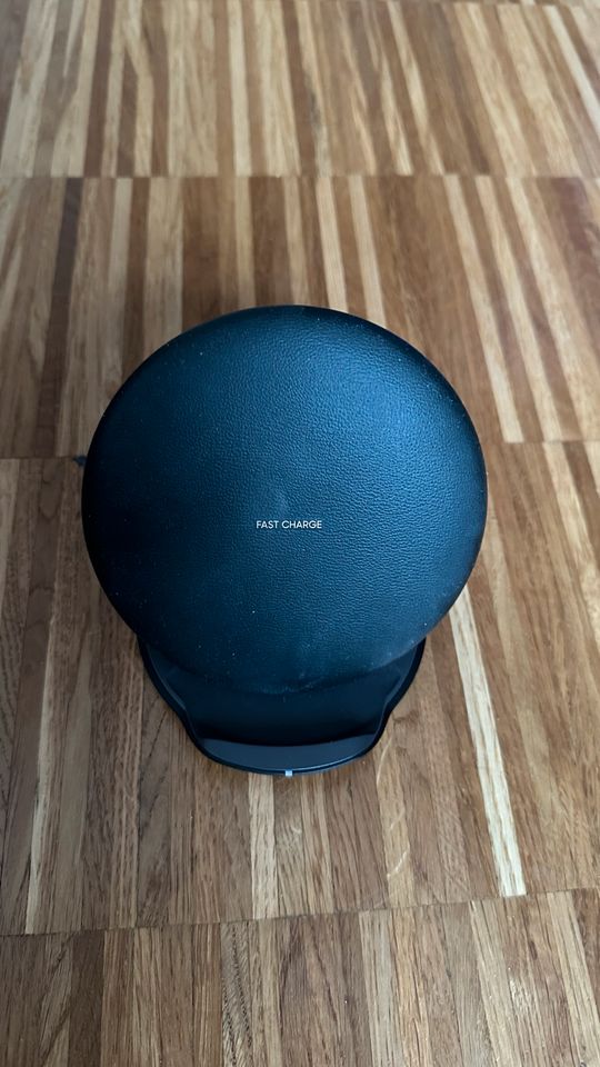 Samsung Wireless Fast Charger in Tübingen