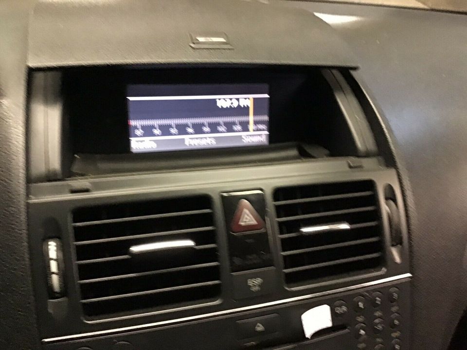 Mercedes Benz W204 Radio mit Bedienteil in Havixbeck