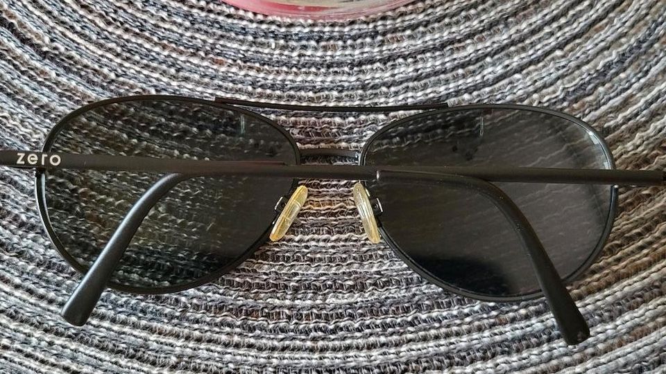 Sonnenbrille von der Marke Zero in Ilsede