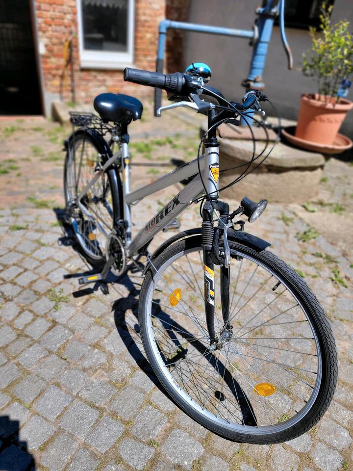 Fahrrad 18" Mädchen /Damen in Heidenau