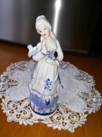 Vintage Porzellan Figur Dame in blau Hessen - Wölfersheim Vorschau