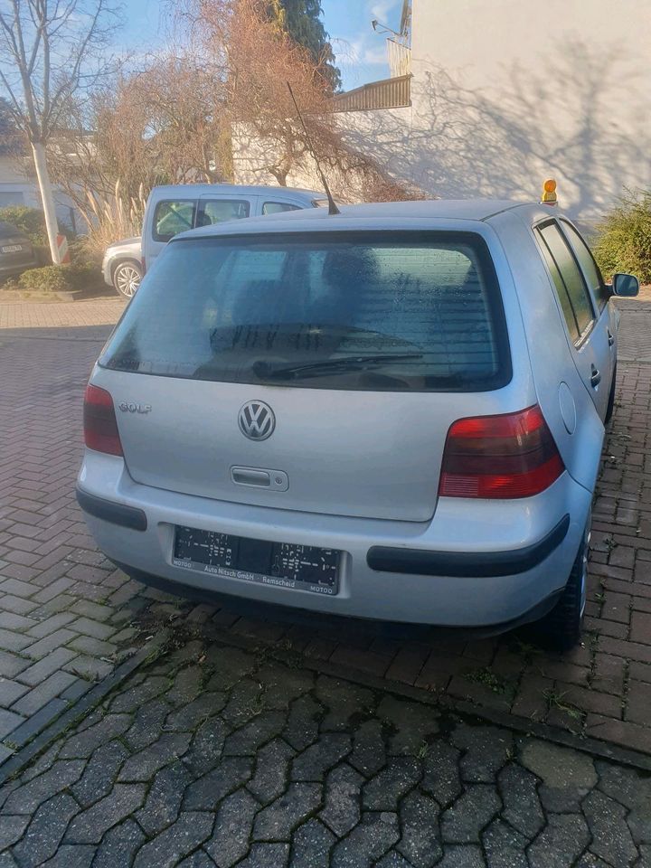 Golf lV  edition 1.4 zum verkaufen in Bad Neuenahr-Ahrweiler