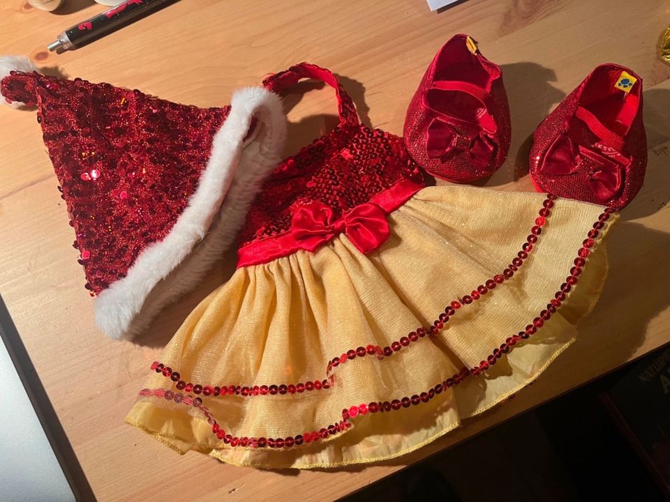 Festliches Puppenkleid Strass mit Mütze mit Schuhen Build a Bear in Düsseldorf