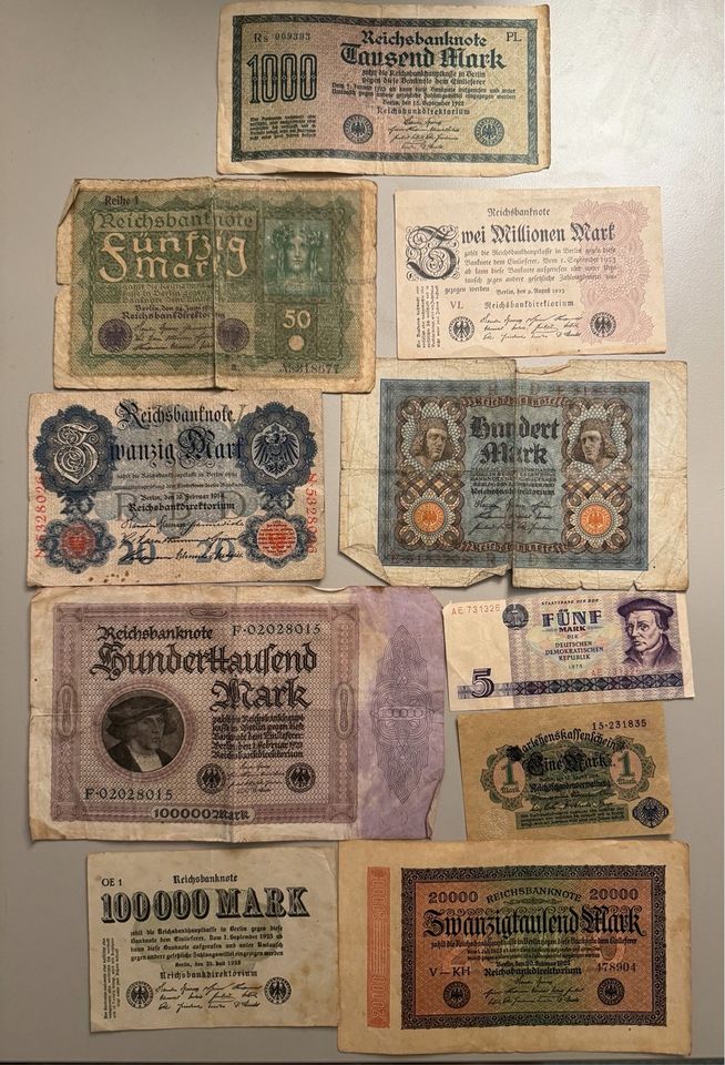 Historisches Geld Reichsmark in Hamburg