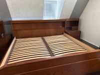 Doppelbett mit zwei Nachtkästchen, Lattenroste, Kommode Bayern - Hersbruck Vorschau